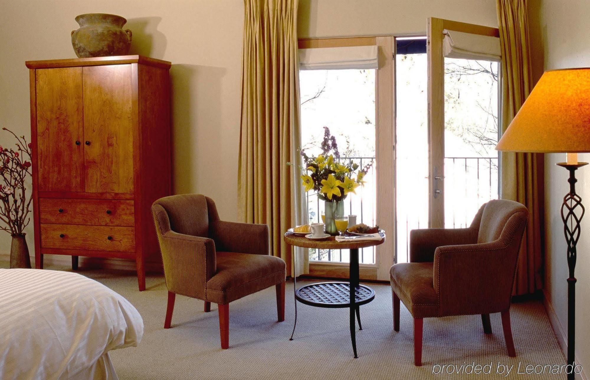 Southbridge Napa Valley St. Helena Room photo
